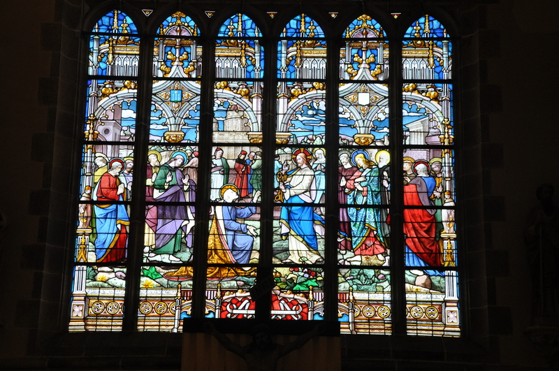 St Pierre - grand vitrail